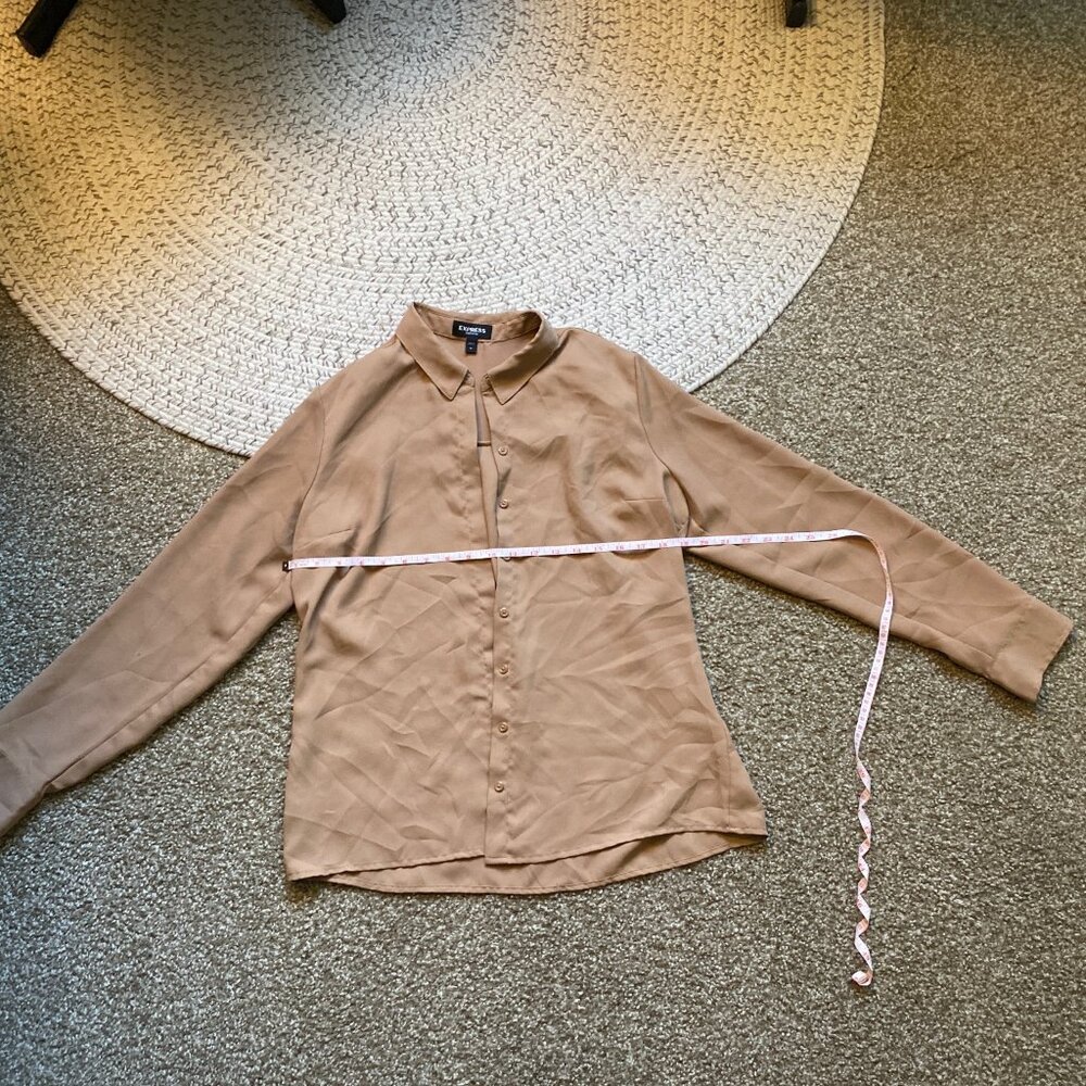 Express - Camel Brown Button Up - M